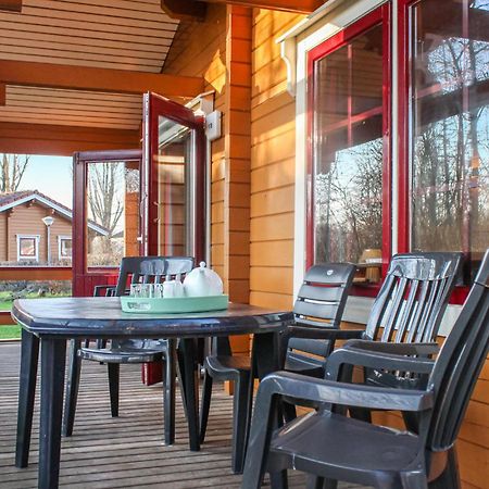 Awesome Home In Gramsbergen With Kitchen Екстер'єр фото